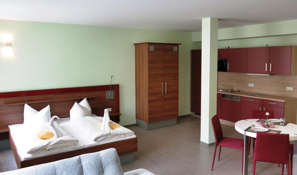 Villa 39 Apartment Hotel Bad Liebenstein Rum bild